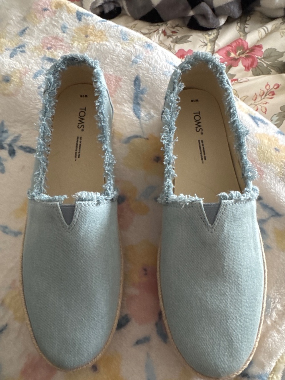 TOMS denim shoe
